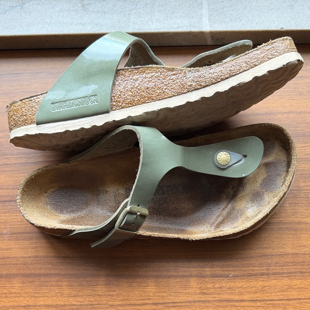 Birkenstock Gizeh Olive Green Sandals Sz EU39/ US Women’s 8/8.5